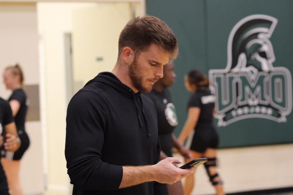 🚨2025 and 2026 recruits: I’m back on the road this summer! Drop your summer schedules below! Looking forward to connecting with you! #GDTBAT