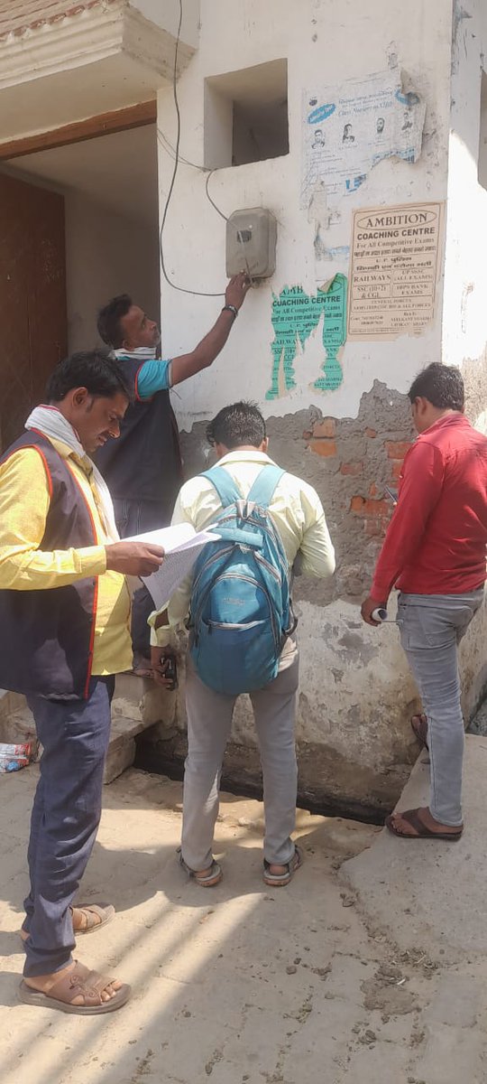 Assist meter reading work going on under Edsd-lV, Edd Chandausi. @EMofficeUP @aksharmaBharat @UppclChairman @pvvnlmeerut @MdPvvnl