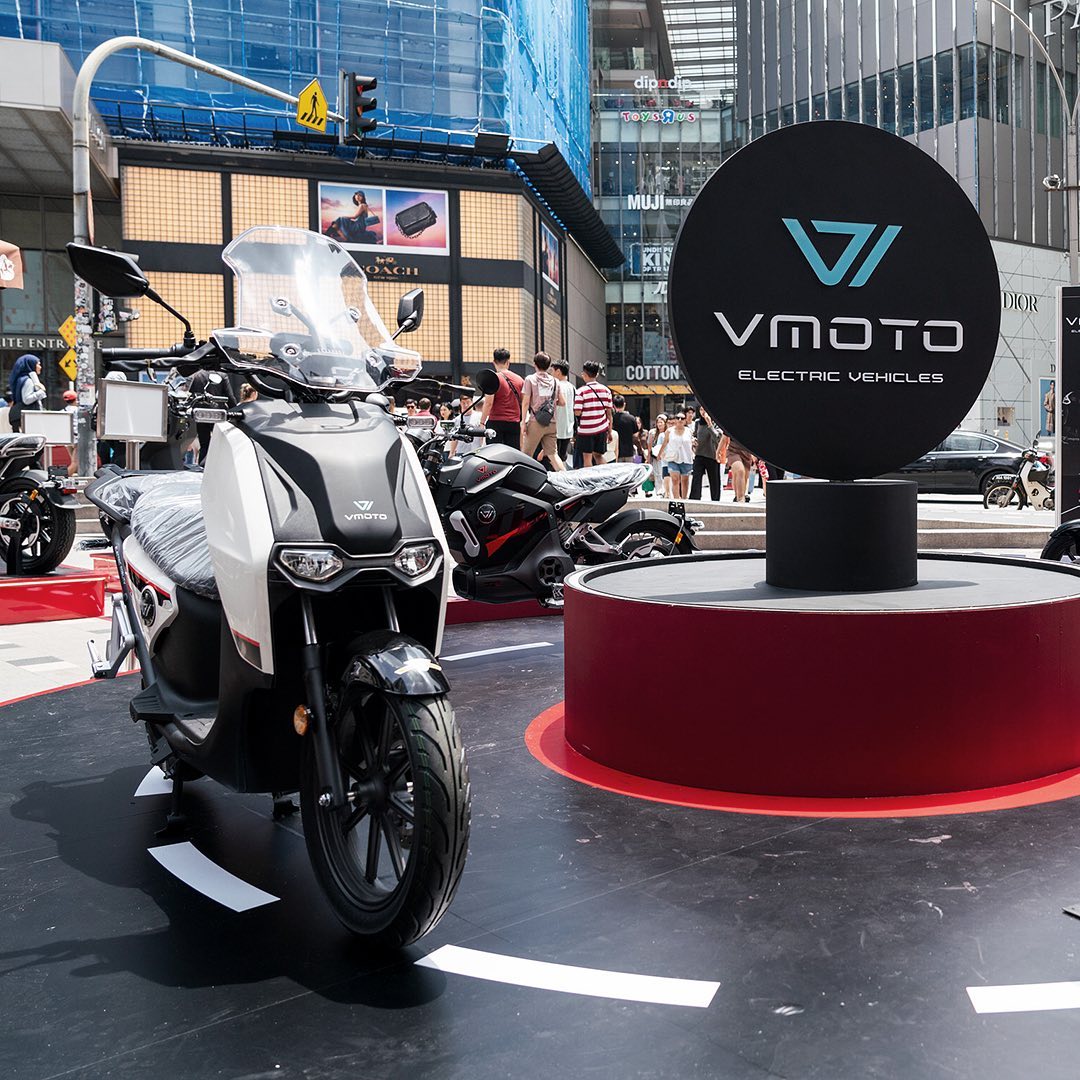 Vmoto enters the Malaysian market!

This is an important step for Vmoto: Malaysia is one of the most competitive and important markets in the world, and it is a great honour and responsibility for @vmotosoco to be there.

#Vmoto #JL99 #UrbanMobility #ElectricMobility