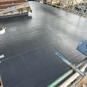 RestecRoofing's tweet photo. Check out this felt overlay by Danny Stroud on behalf of DB Solutions South West Ltd using #FLEXITEC, our flagship multi-surface liquid applied membrane 💯 

#flatroofing #ukroofing #liquidroofing https://t.co/ADvdynb2Tg