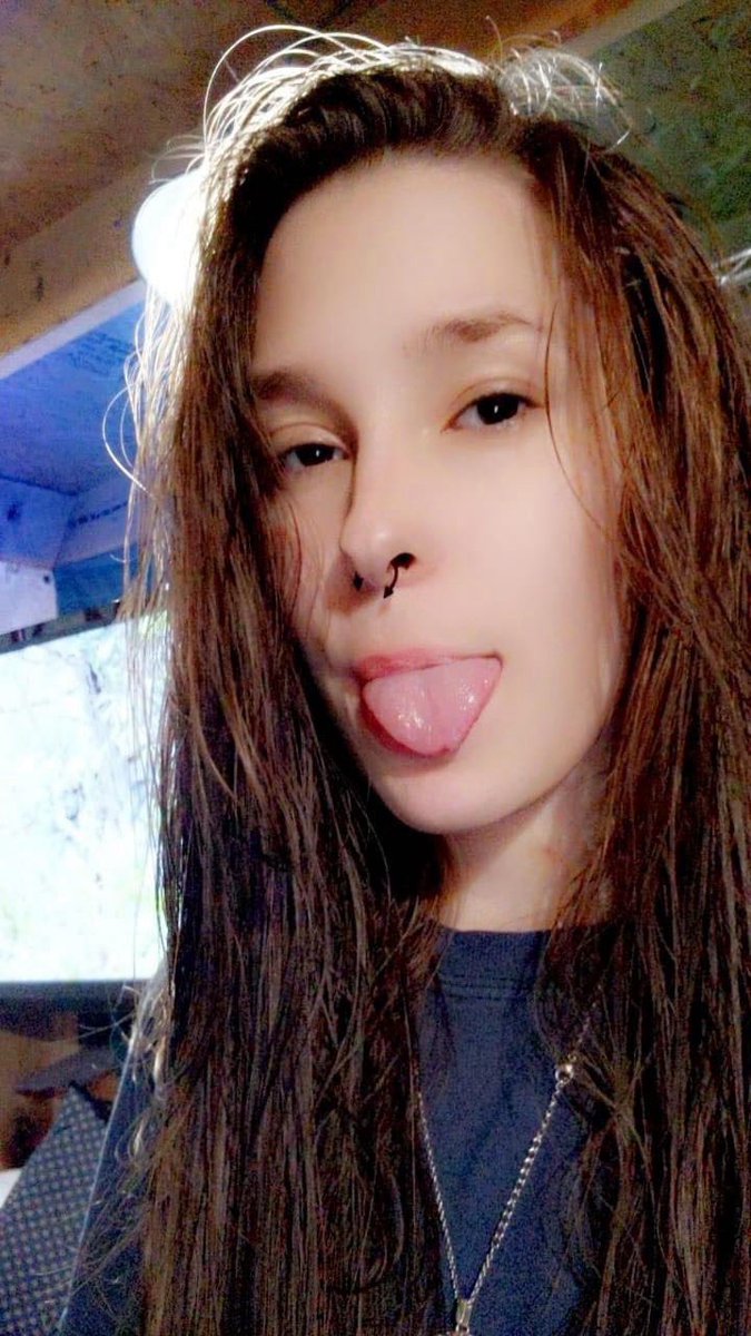 KaseyMo9's tweet photo. I’m just a 18 year old slut who wants Dom men to slutshame, breed, rape, and humiliate me. Send me dick pics and dms about how you’d use me #dom #nolimits #rapekink #abuse #breeding #slut #freeuse #teen https://t.co/n7gVTsAY5K