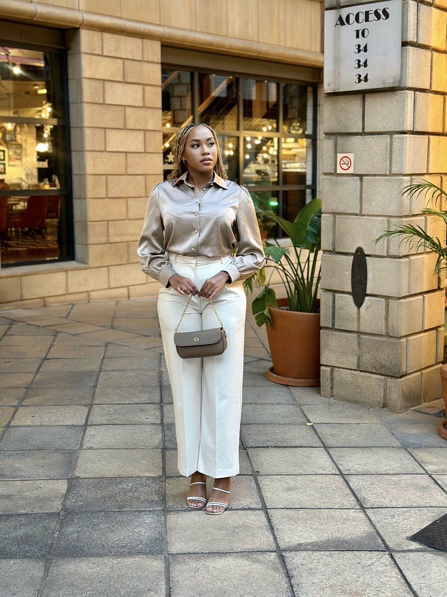 TamiaBiya's tweet photo. Thrilled to announce the opening of the W.Edit store at Protea Glen Mall in Soweto!π€π
Stepped into the store and found the ideal blend of chic outfits.ππ½
@WOOLWORTHS_SA #WWFashion #WWNewStore #WoolworthsSA https://t.co/wrEwnZvMqz