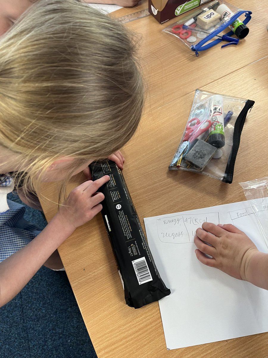 Miss Lowe tweet media