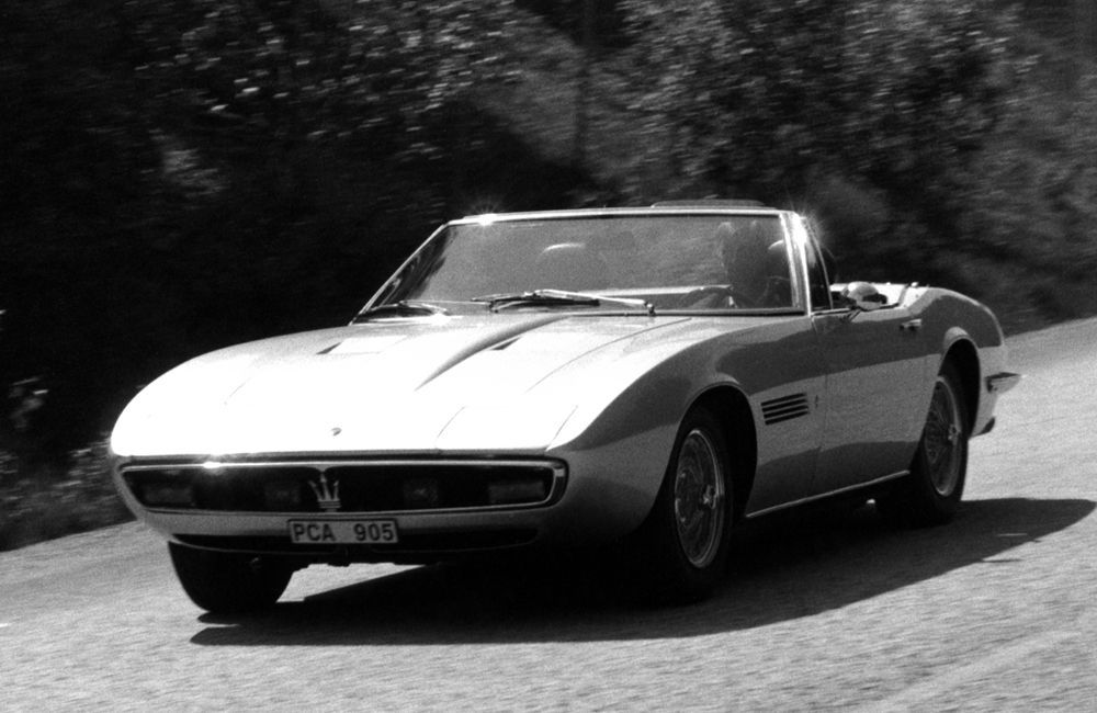Retro Drop Tops: The Coolest Vintage Convertible Cars Of All Time buff.ly/3y2mgD1 #menstyle #mensfashion #fashion #menswear #menwithstyle #menwithclass #gentleman