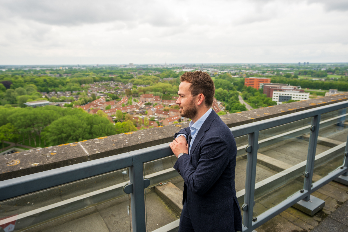 Veel inwoners vinden Breda fijn om te wonen, maar we zien ook dat het soms onmogelijk lijkt een passende woning te vinden. Dat moet écht anders, daarom werkten we aan een nieuwe visie op wonen. Benieuwd naar alle ideeën voor de toekomst? Ga naar 👉 bit.ly/3WwsTaQ