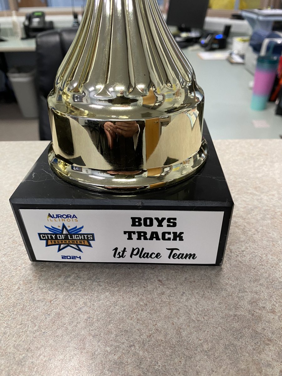 So proud of @GrangerIPSD204 City of Lights track runners! Boys and Girls 1st place overall! First time in school history! Awesome!!! @kibbee_lewis @GrangerSign