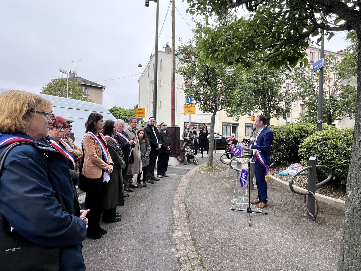 Parce que le devoir de mémoire ne s’arrête pas aux frontières de la France et de l’Europe, notre municipalité a souhaité prolonger cette journée d’hommage. Hommage aux victimes de la répression des manifestations pacifiques du 8 mai 1945 à Sétif, Guelma et Kherrata en Algérie.