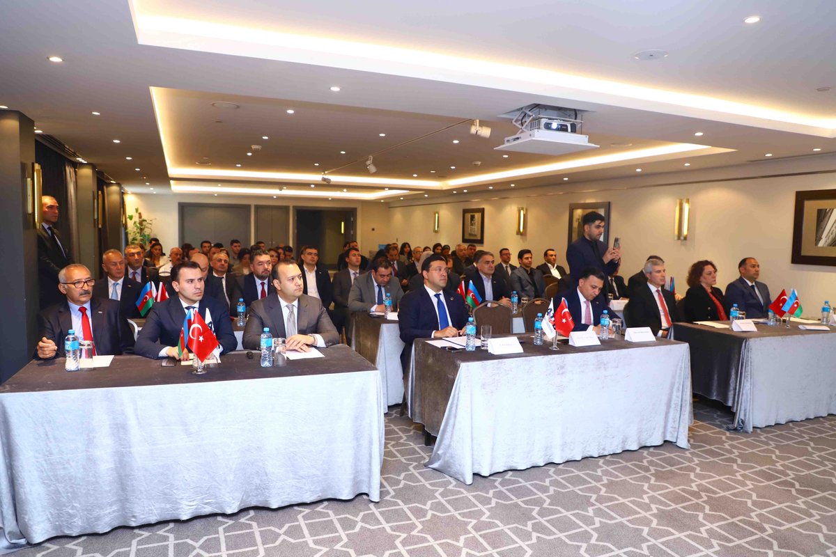 antiinhisar's tweet image. Antiinhisar və İstehlak Bazarına Nəzarət Dövlət Xidməti və Azərbaycan Türkiyə İş Adamları Birliyinin (@atib_is) birgə təşkilatçılığı ilə “Dövlət satınalmaları haqqında yeni Qanunun tətbiqi” mövzusunda təlim keçirilib.

Ətraflı – shorturl.at/eiqtF

#CompetitionGovAz