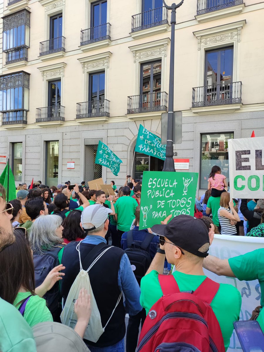 Hoy toca salir a la calle por la #EducacionPublica #Hortaleza #Valdebebas #NoALaConstrucciónPorFases