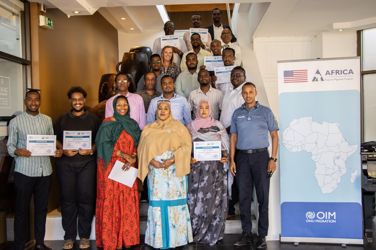 DjiboutiIom's tweet image. Le Bureau de Coordination National pour les #Migrations &amp;amp; l&apos;OIM 🇩🇯 ont organisé une formation pour les points focaux du gouvernement &amp;amp; de la société civile, visant à approfondir leurs compétences techniques sur l&apos;exploitation des données migratoires à #Djibouti. 

 🙏@StatePRM