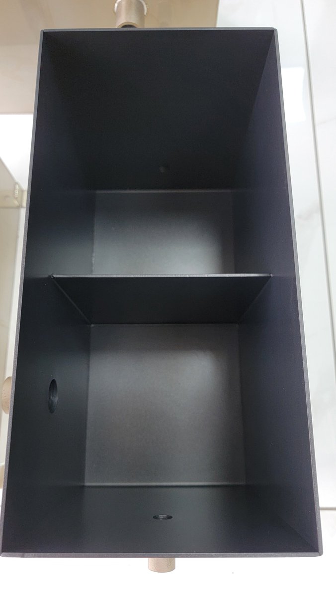 The Teflon coating on steel tanks.
#coating
#Teflon