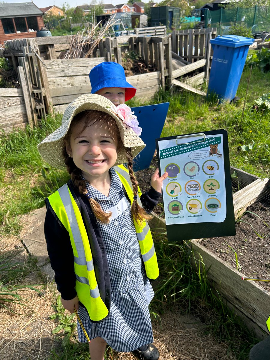 BPSHull's tweet photo. RAB had a wonderful time at National Avenue allotments. We engaged in lots of fun activities and were able to take a plant home from the produce cart. π» πͺ΄βοΈ #BPSEYFS #BPSScience #BPSGeography https://t.co/qnQ3RmGx02