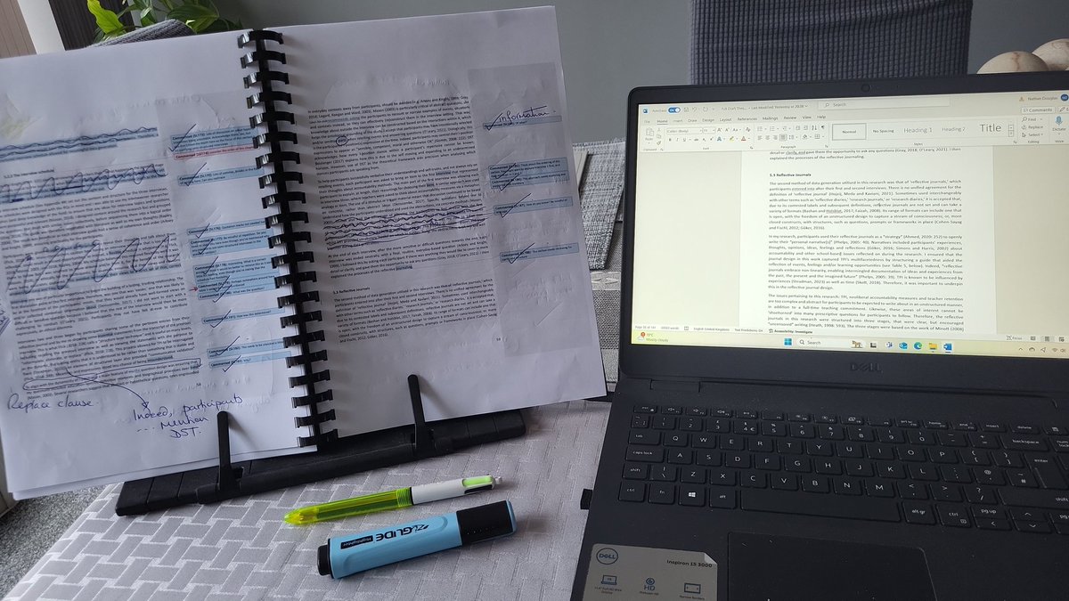 Working into V2 of #EdD Thesis by tackling feedback. Methodology on the cards tonight 💪
#PhD #PhDVoice #PhDChat #PhDLife #AcademicTwitter #AcademicChatter #AcademicSupport #AcademicHelp #52WeeksOfEdD