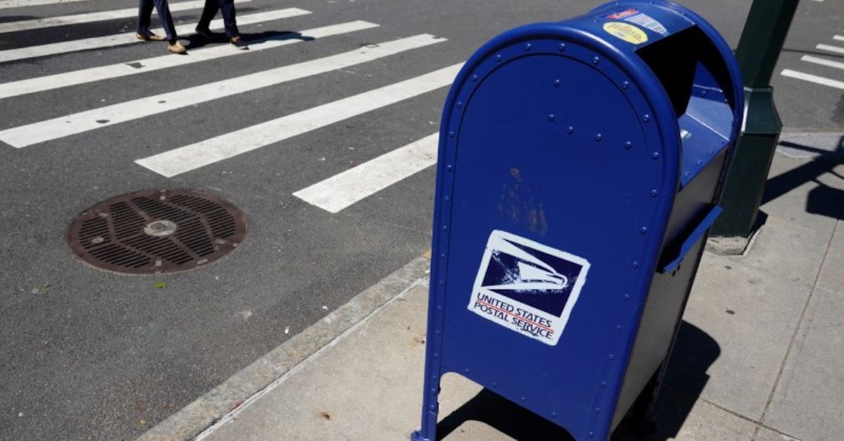 US senators urge Postal Service to pause delivery network consolidation reut.rs/3wfO4na