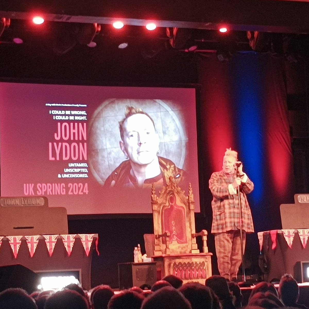 I was in the presence of greatness over the weekend! John Lydon @lydonofficial at @TheHarlington in Fleet, all round great human being and working class hero. I recommend catching his UK tour!