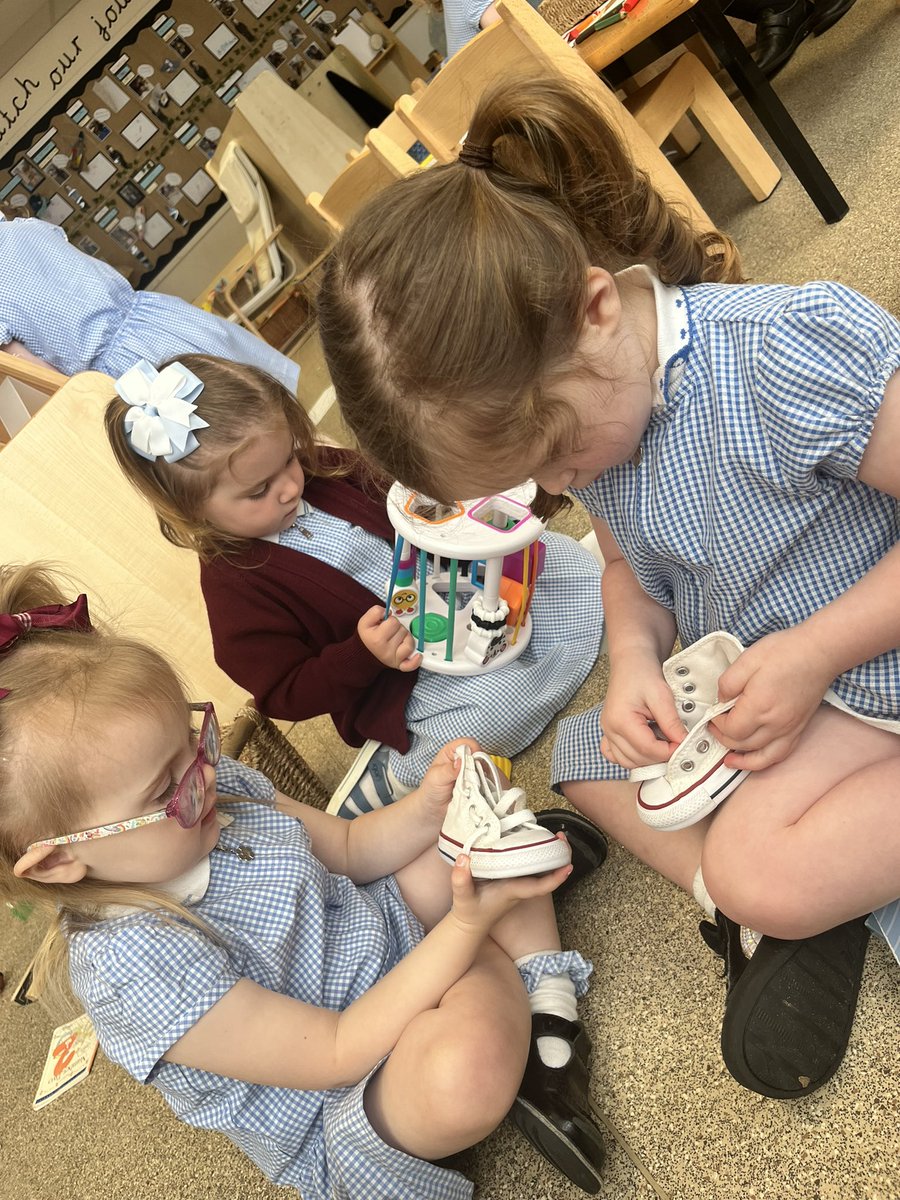 St_Andrew_Apost's tweet photo. Nursery using their hand eye coordination to thread the laces in the shoe. Maintaining attention and not giving up! #prewritingskills #finemotor https://t.co/CugQg1LuNG
