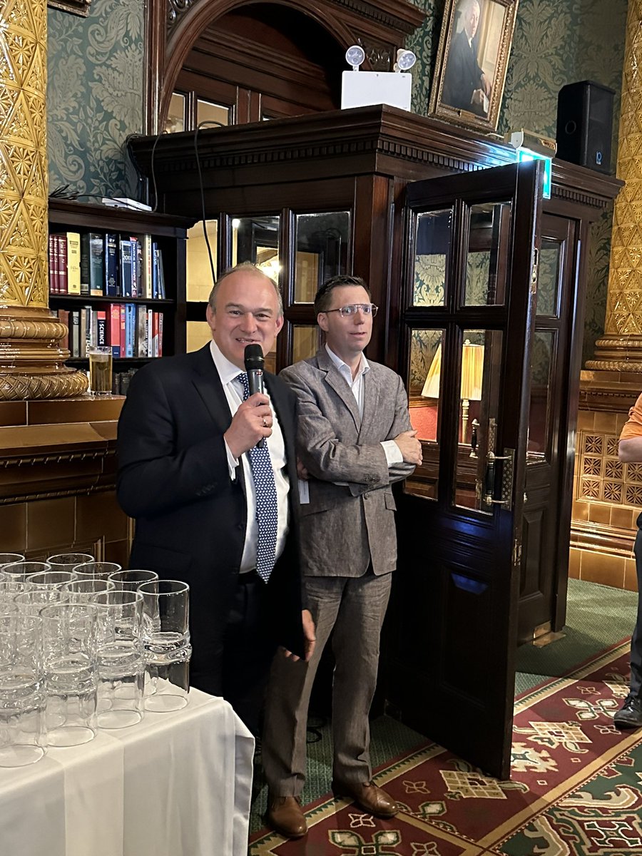 “We didn’t lose our deposit this time” says @LibDems Leader, @EdwardJDavey at the London Lib Dems thank you event tonight. He commiserates @robblackie_oo for not making the London Assembly list.