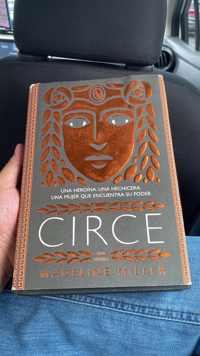 Ese rush de emoción y ansiedad cuando estás en las últimas páginas de un libro que te ha gustado tanto🔥🔥🔥