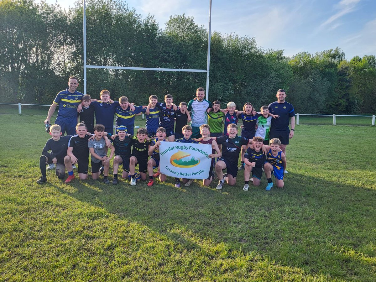 Our development officer Aidan back out in the community tonight delivering a brilliant session with Oulton Raiders U11's 👏👏