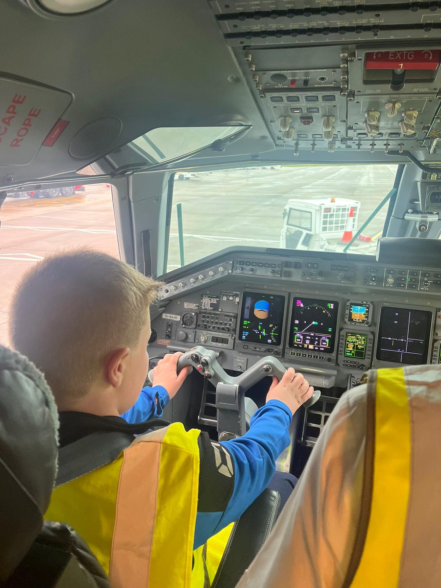 CoDerryAirport's tweet photo. It was a pleasure to host budding young pilot, Dominic Watterson from Donegal, and his family, for a very special tour of the Airport and @FlyLoganair's Embraer 145 aircraft this week. We hope to see Dominic #flyinglocal as a pilot at City of Derry Airport in years to come!🛫 https://t.co/GQEIKGVxuR