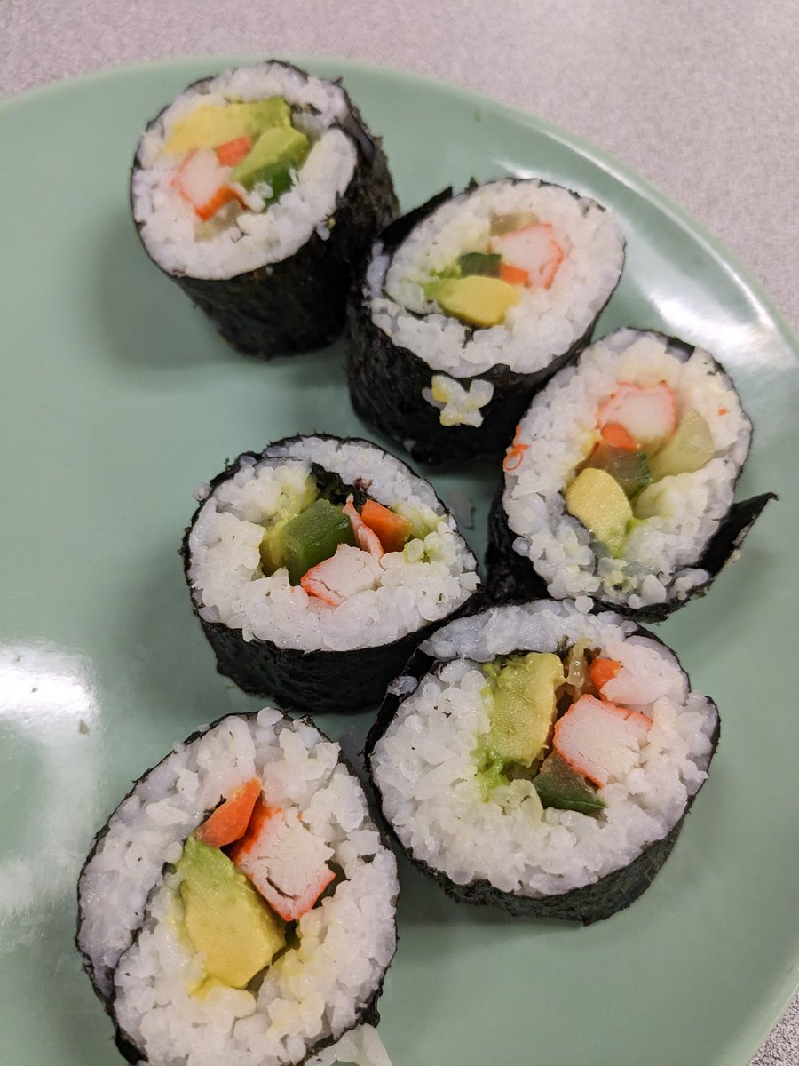 Making sushi, grade 11 food and culture