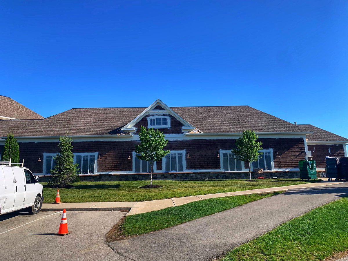 #TeamFBP is excited to be painting for our friends at Chatham Hills!⛳️

#commercialpainting #exteriordesign #ppgpaints #ppgproud #commercialpainter #propertymanagement #indysbestpainter #indianapolis #westfieldindiana #greenwoodindiana #golf #golfcourse #countryclub #chathamhills