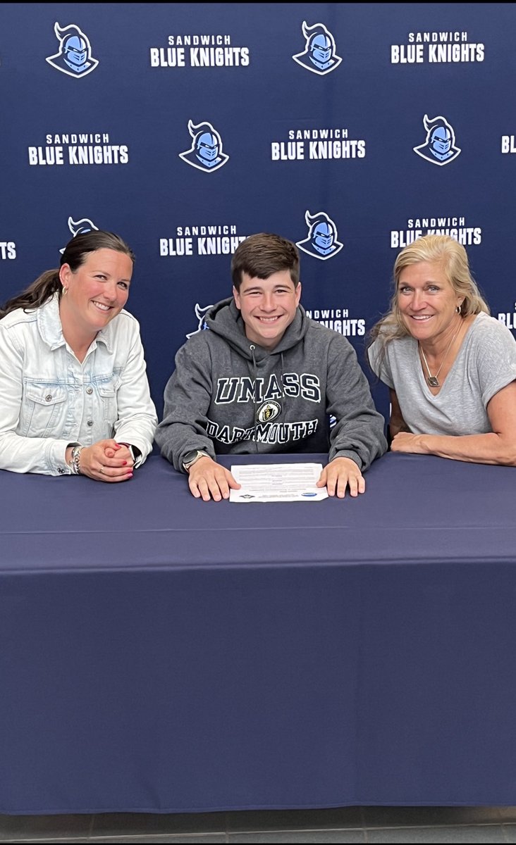 Congratulations to Connor Bruni for continuing his athletic career at UMass Dartmouth where he will run track and cross country. BKP!