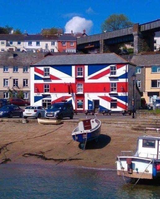 The Union Inn in Saltash. Can’t see Emily Thornberry being a fan 😂
