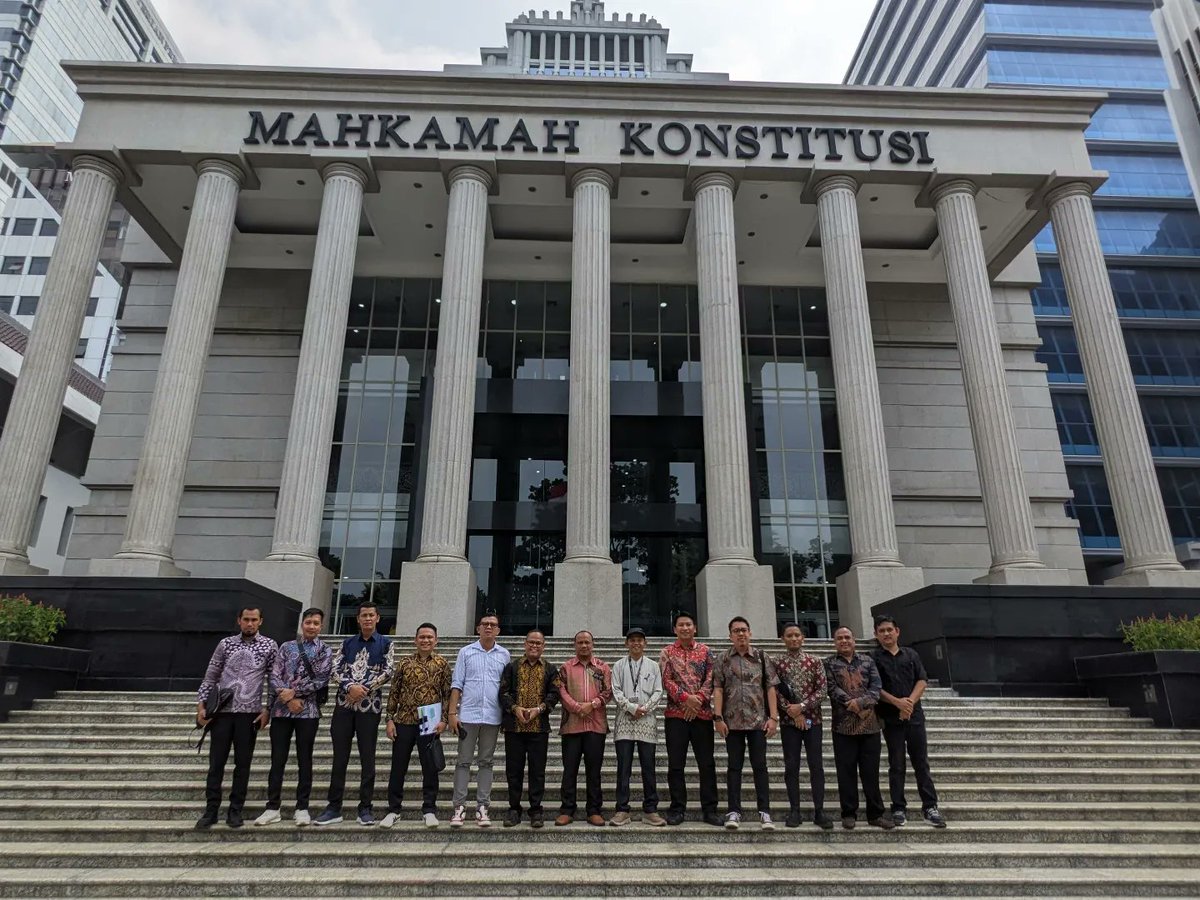 Pemberian Keterangan Bawaslu Kabupaten Indragiri Hulu pada Sidang PHPU 2024 di Mahkamah Konstitusi (MK) Jakarta.
Selasa, 7 Mei 2024 Pukul 08.00 wib.

@bawaslu_RI
@BawasluRiau
@bawasluinhu