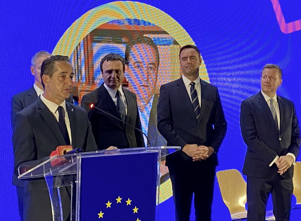 Congratulations to the Executive Director of @HLCKosovo Bekim Blakaj for receiving the 2024 European 🇪🇺of the Year Award for his commitment to advocating for #justice, #humanrights & reconciliation.