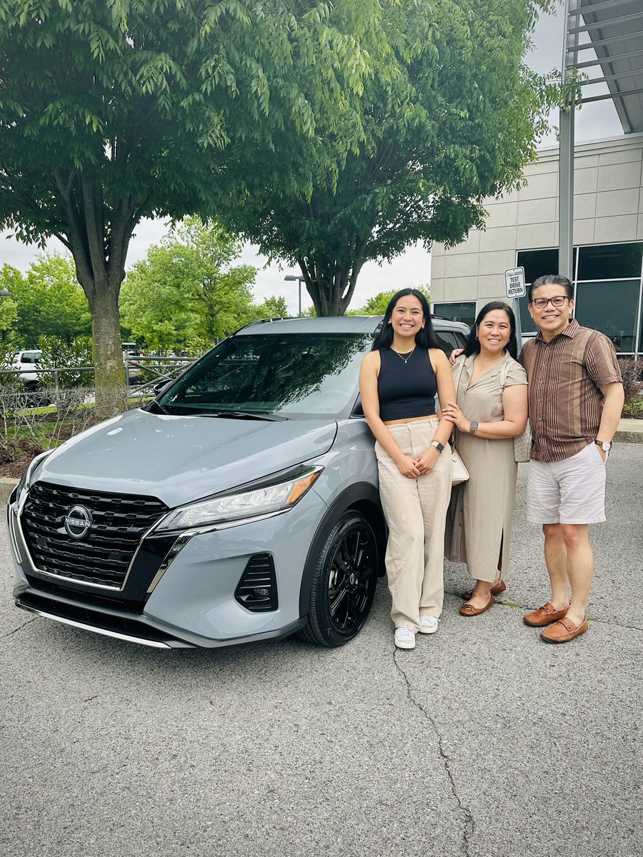 peteryanes's tweet photo. She’s ready for the next chapter — graduate school in PA. #physicianassistantprogram #newcar #nashvilletophilly https://t.co/LQafshPYne