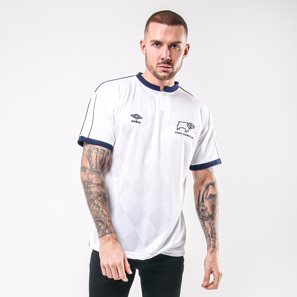 Congratulations to #LeicesterCity #Portsmouth and #DerbyCounty on promotion 👏🍾

SHOP the retro collection at 3Retro.com with official shirts starting from just £20 #ad #goingup🔼