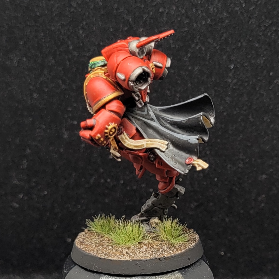 Can he smash the enemy? Blood Angels Space Marine Captain with Jump Pack.
#warhammercommunity #gamesworkshop #gw #warhammer #warhammer40k #spacemarines #bloodangels