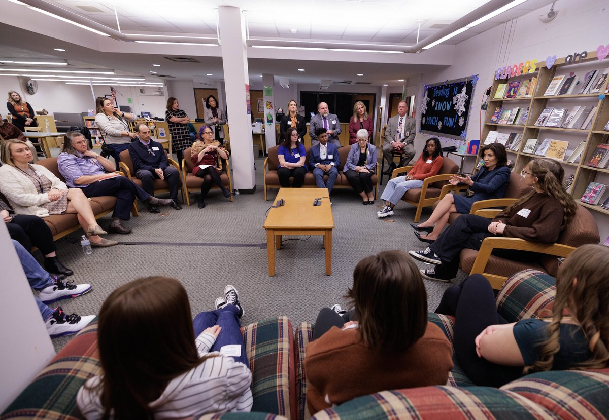 GovKathyHochul's tweet image. As a mom, I know that there’s nothing a parent wants more than for your kids to be okay.

During Children’s Mental Health Awareness Week and every day, we are making sure our kids get the mental health support they need and deserve.