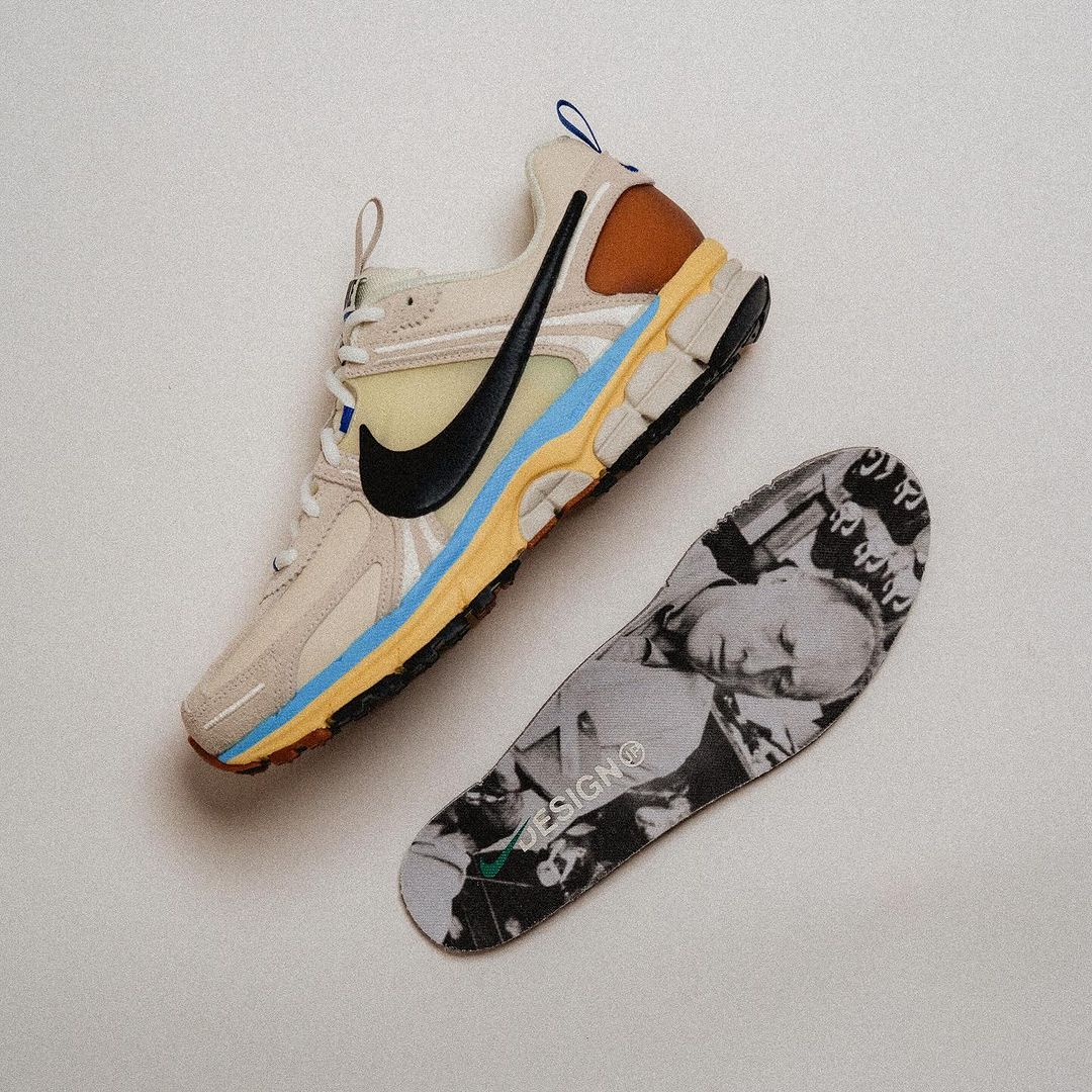 On Foot Look at the Nike Zoom Vomero 5 "Design by Japan" 🇯🇵 bit.ly/3SDFRjH