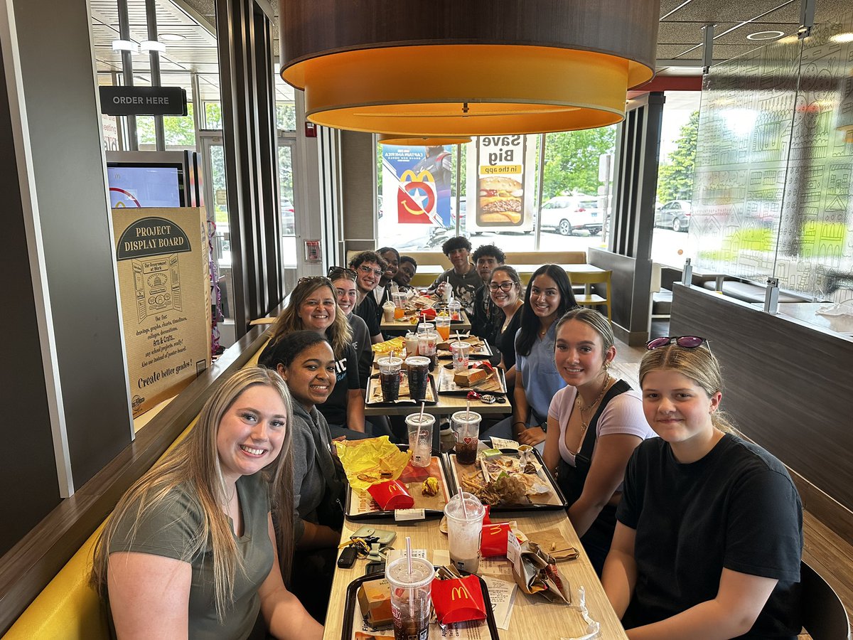 Ms. Engfer tweet media