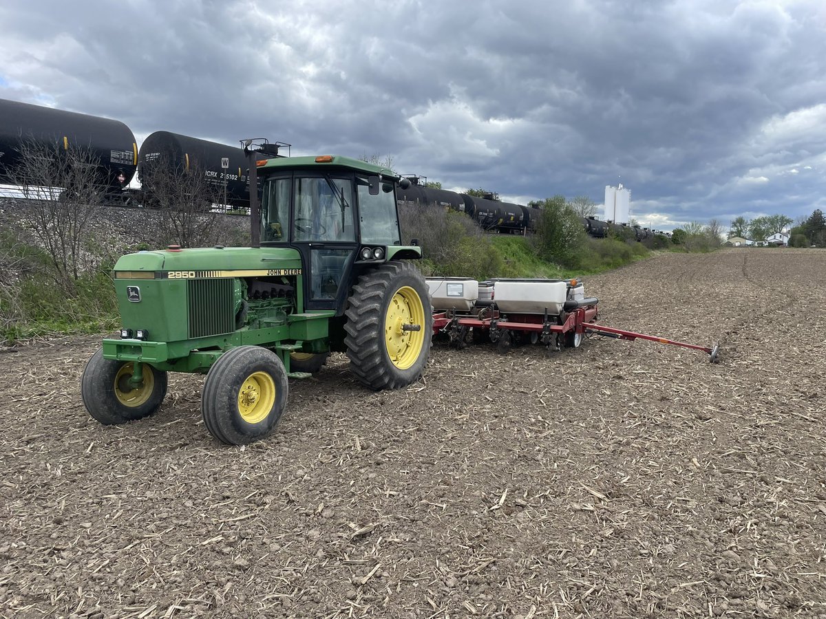 Not much rain in Princeton so Jamie has started soybean #plant24 at home while I’m at work.