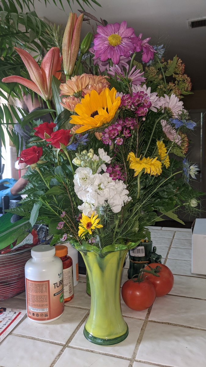 I woke up to texts from my friends & son on the phone, flowers & gluten-free vegan donuts from my favorite place downtown (Babes ice cream & donuts) & my baby is taking me to see a Star Wars burlesque show tonight! 🙌🥰 I'm including a pic of the flowers before & after water 😊