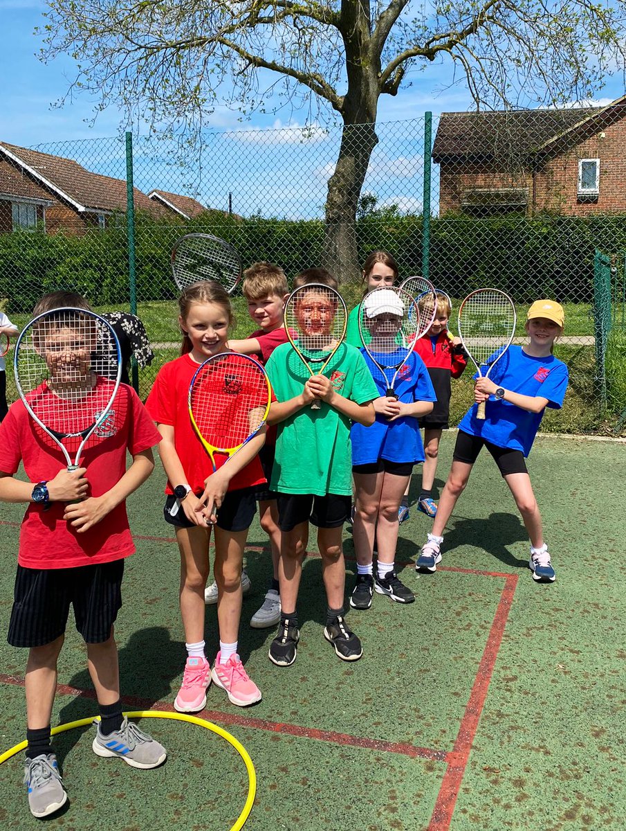 Our year 4 tennis squad had a great afternoon at Victoria Pleasure Ground at the @UckColl_Sport festival. 🎾