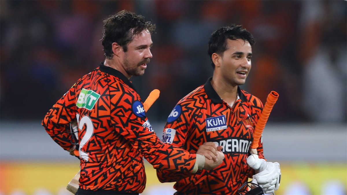 Amid another unreal assault, legendary #SachinTendulkar says, #Sunrisers 'would've scored 300, had they batted first' 

More here 👉 toi.in/qNobLa/a24gk 

#IPL2024 #SRHvLSG