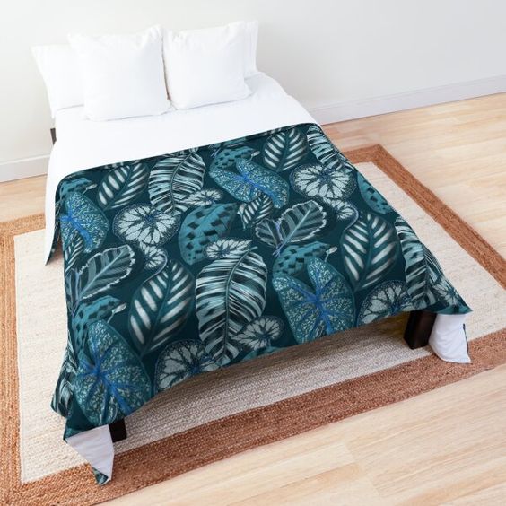 'Blue Leaves' Comforter >> redbubble.com/i/comforter/Bl… #blue #leaves #foliage #pattern #comforter #blanket #bedding #homedecor #redbubble