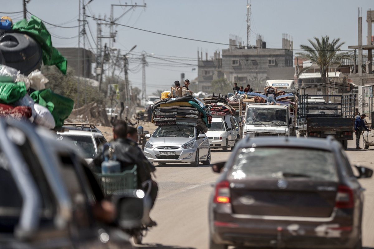 ❗İşgalci İsrail'in saldırıları sebebiyle binlerce Filistinli Refah'tan göç ediyor.