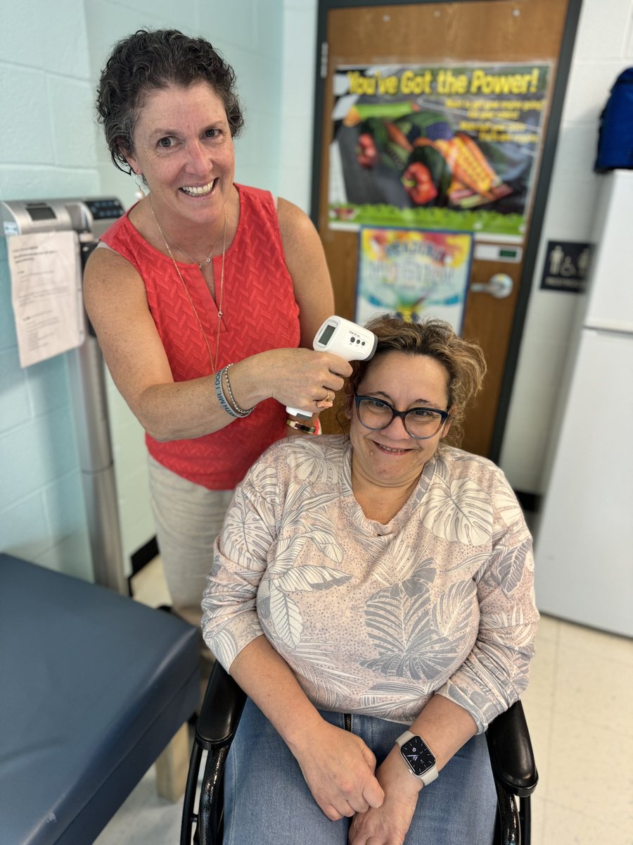 CIS_APS's tweet photo. Gracias a nuestras enfermeras Thank you to our school nurses Ms. Marisa and Ms. Maggie. 
We are grateful for you on National School Nurse Day! https://t.co/9MSSdS1Axm