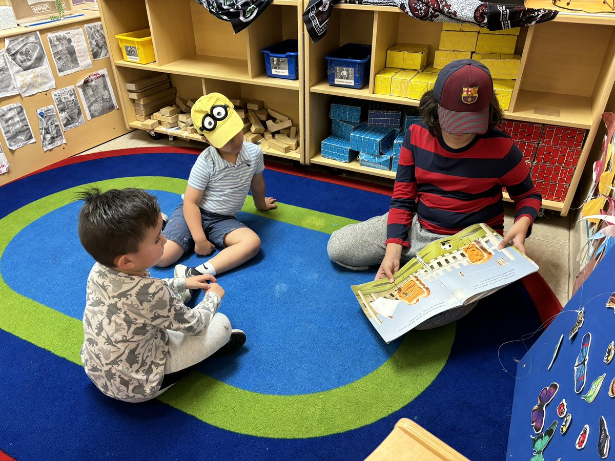 JillPTEACHER's tweet photo. Afternoon 5th grade helpers. Reading is more fun with a big kid. #pkp #longfellowbears #myd97 https://t.co/XaE57ILpge
