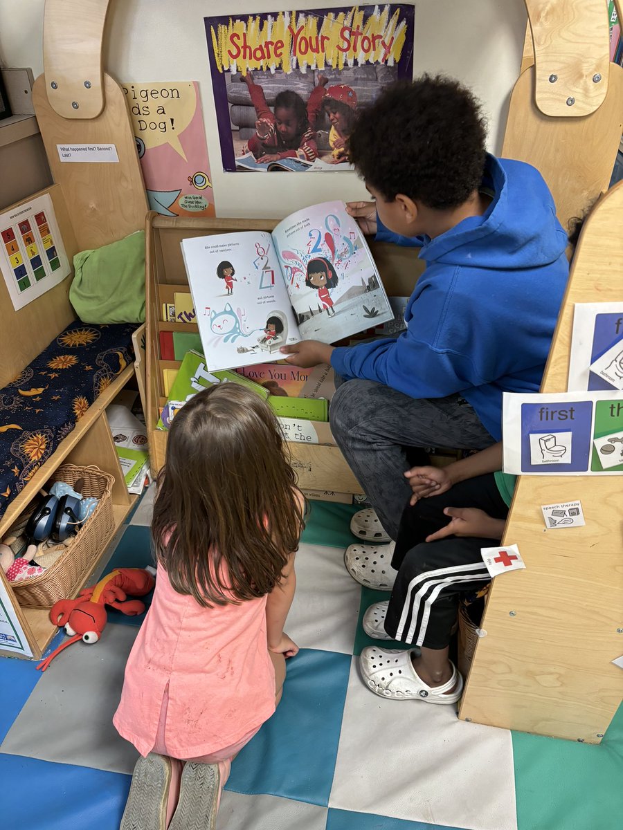 JillPTEACHER's tweet photo. Afternoon 5th grade helpers. Reading is more fun with a big kid. #pkp #longfellowbears #myd97 https://t.co/XaE57ILpge