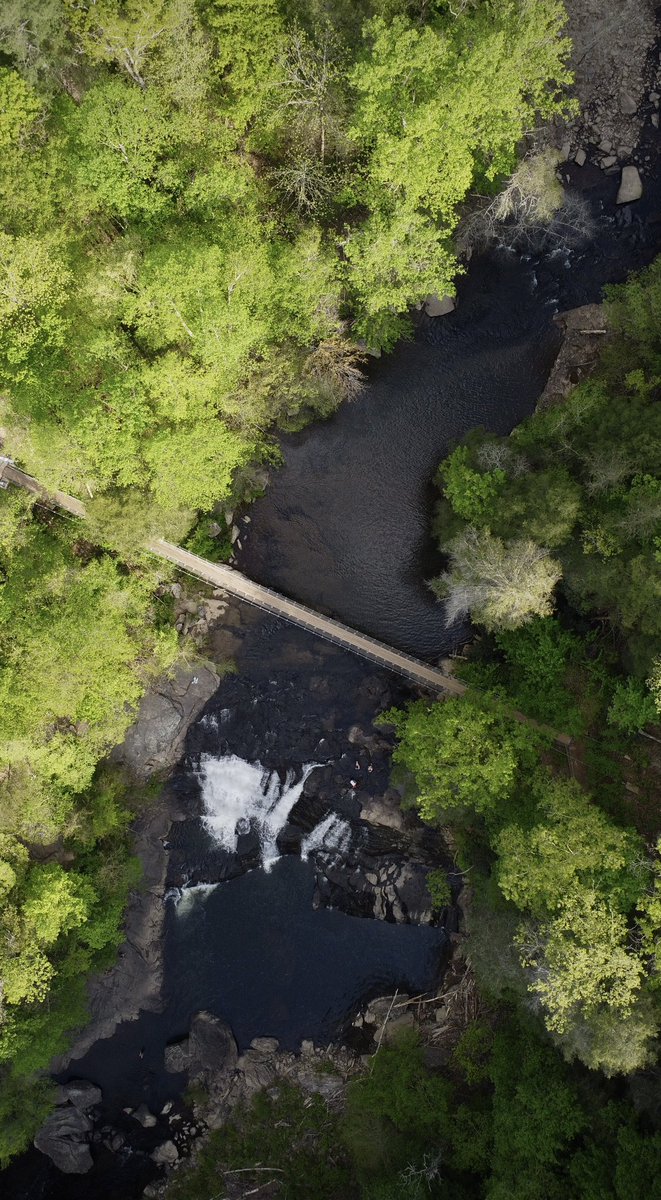 Another #waterfallwednesday this one from above 

#dji #drone #spring #nature #green #photography