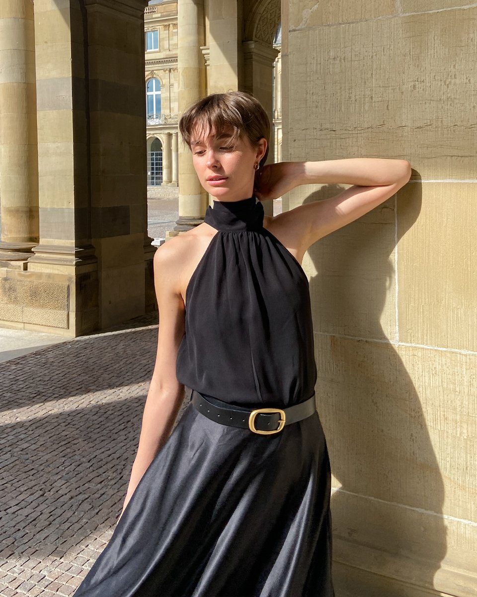 High-quality materials for an exclusive elegance. @emelyborsody 🔎Silk Georgette Halter Neck Top 🔎Selene Umbrella Maxi Skirt #lilysilk #Livespectacularly #LILYSILKSS24 #StateofWonder