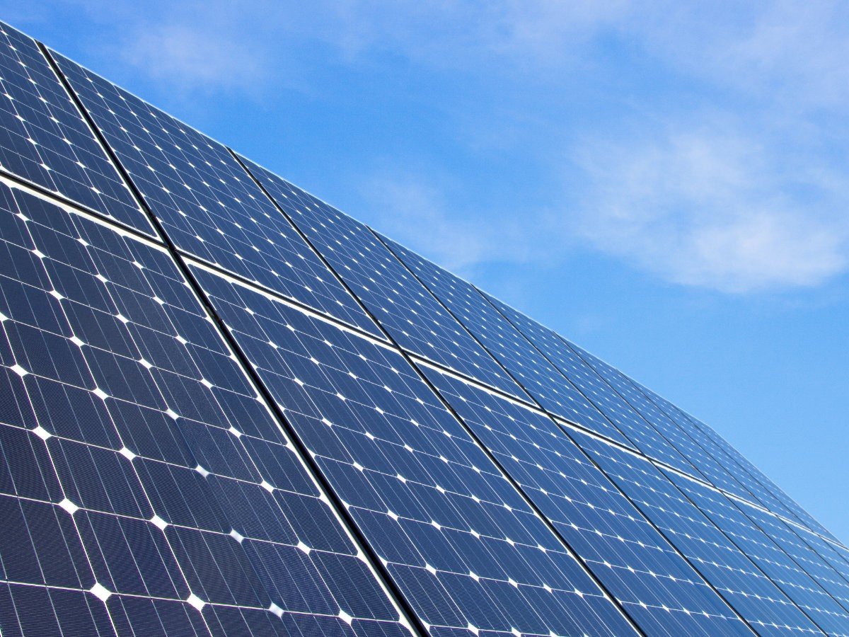 BobsRepair's tweet image. Las Vegas homeowners! 🏡🌞 Do you know how solar panels affect your home insurance? Our guide uncovers the insurance specifics for solar homes. Protect your green investment! Learn more 👉 tinyurl.com/5fhhx4fs 
#SolarInsurance #HomeSafety