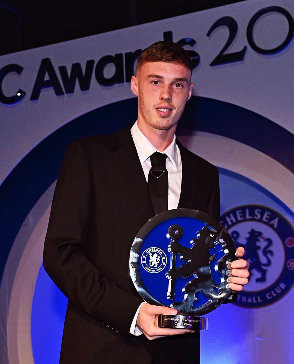 Cole Palmer wins Men’s Players Player of The Year for the 2023/24 season, well deserved 👌🏽🔥🥶 

#ChelseaFC #chelseatraining #sportsnews #toddboehly #premierleague #TransferNews #chelseafans #TheBigCFC #CFC #cfcfamily #cfcfans