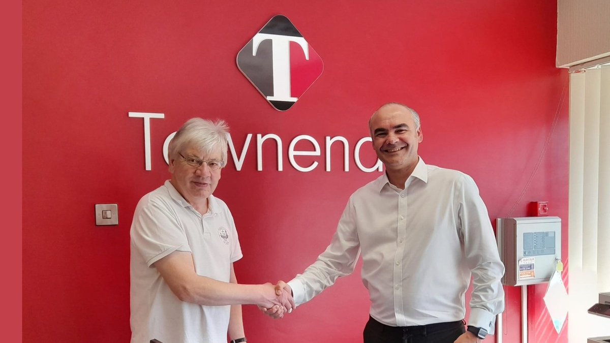 We are delighted to announce that @TownendsAccts have renewed their corporate sponsorship of the club for the 2024/25 season. Our sponsorship representative @BobHaywood1953 is pictured shaking on the deal with @AdamC_Townends. Full Story… gooleafc.com/news/townends-…